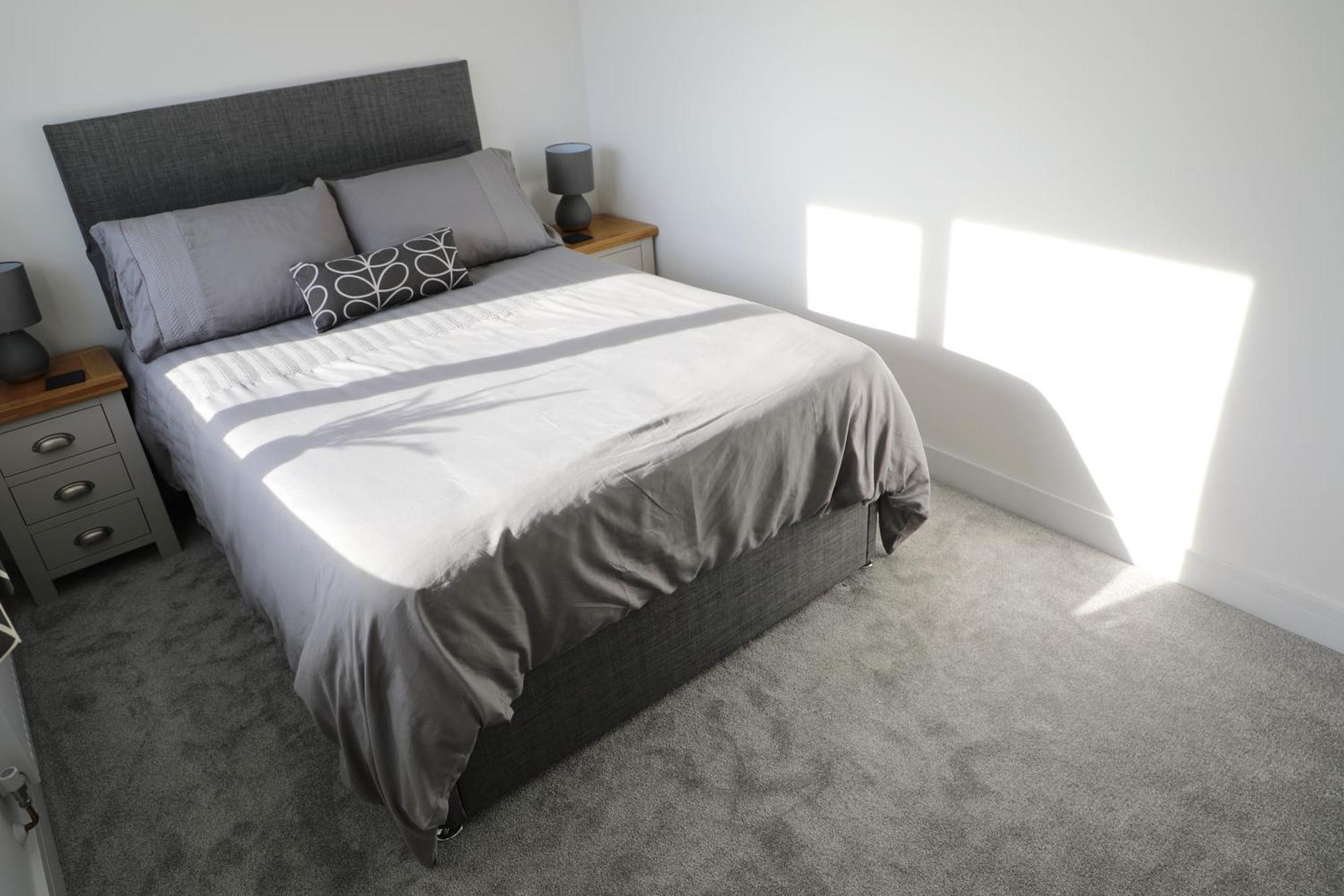 Modern, Two Double Bedroom House With Free Parking تشيبستو المظهر الخارجي الصورة